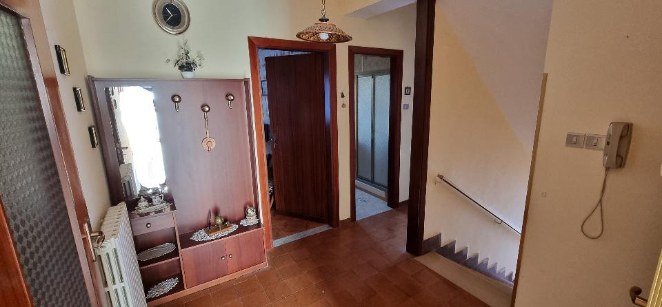 Casa singola in Vendita a Giuliana Centro Storico (Palermo)