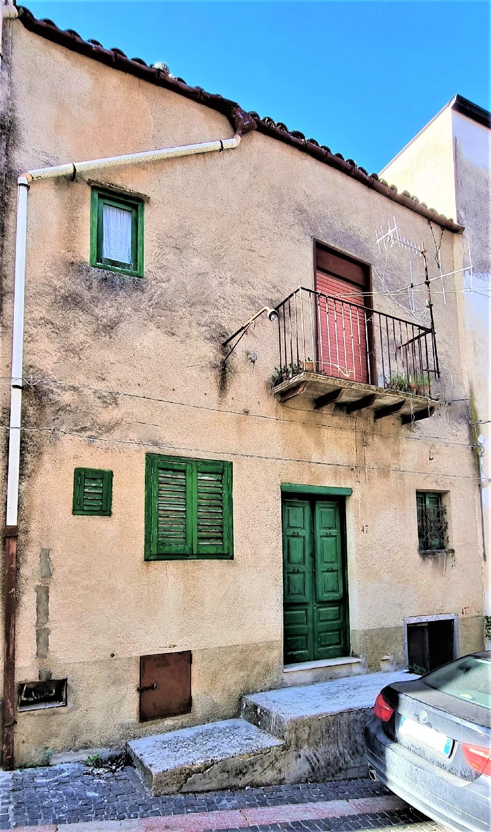 Casa singola in Vendita a Giuliana Centro Storico (Palermo)