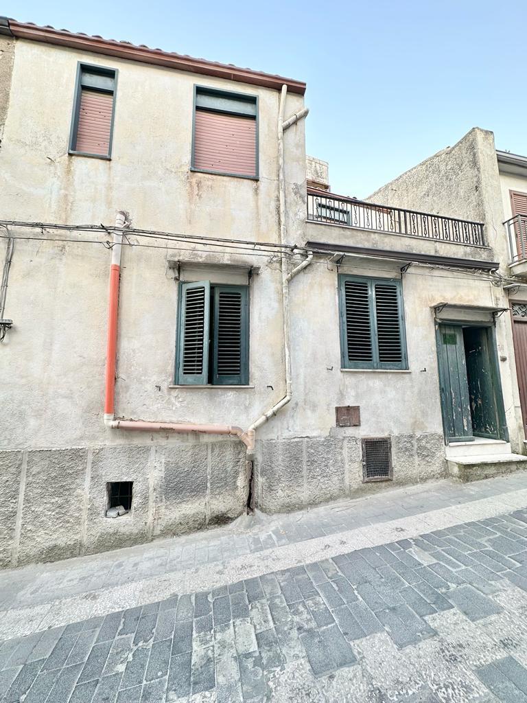 Casa singola in Vendita a Giuliana Centro Storico (Palermo)