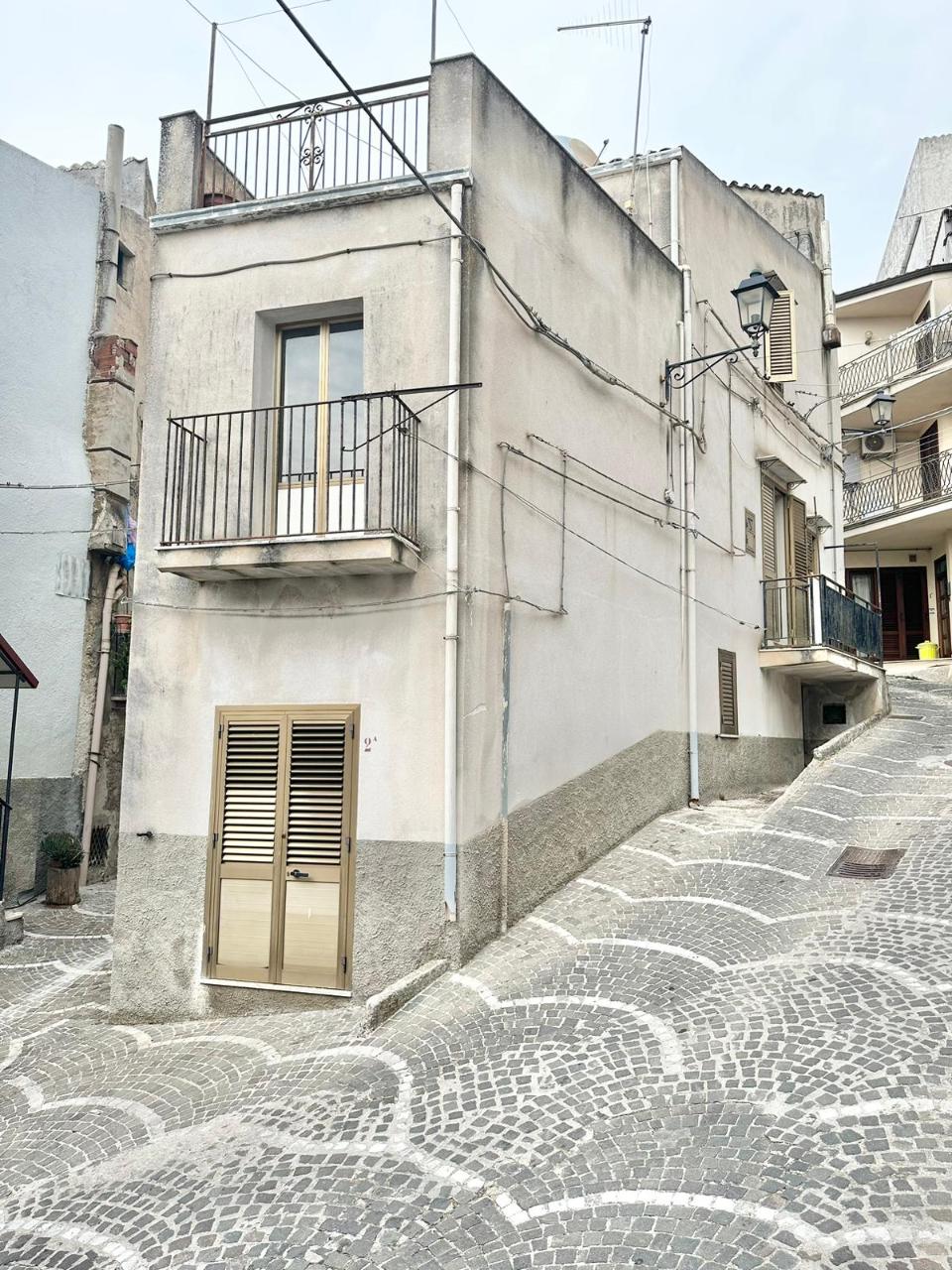 Casa singola in Vendita a Giuliana Centro Storico (Palermo)