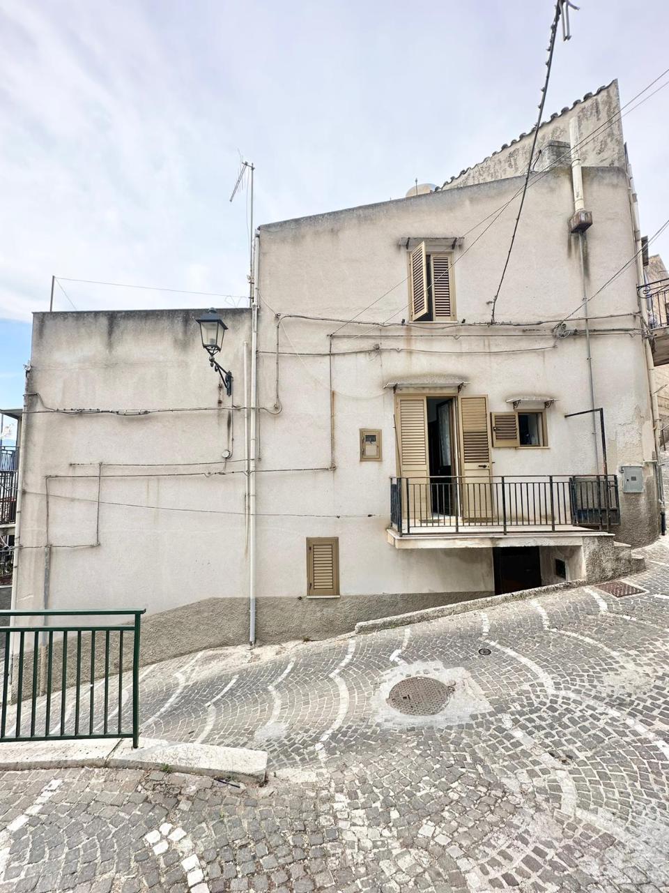 Casa singola in Vendita a Giuliana Centro Storico (Palermo)