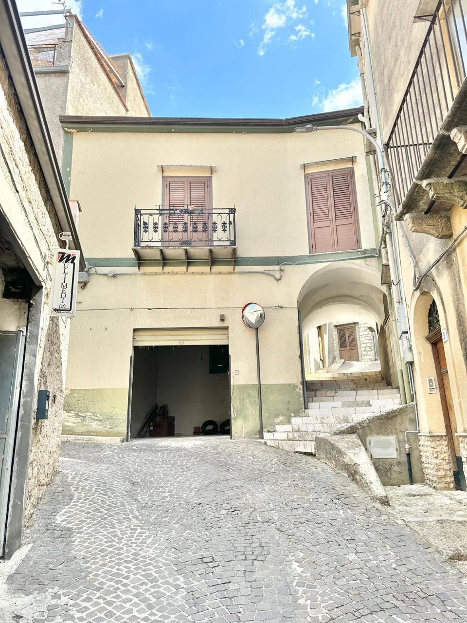 Casa singola in Vendita a Bisacquino Centro Storico (Palermo)