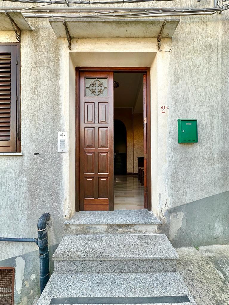 Casa singola in Vendita a Giuliana Centro Storico (Palermo)