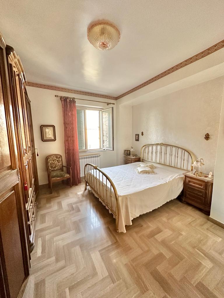 Casa singola in Vendita a Giuliana Centro Storico (Palermo)