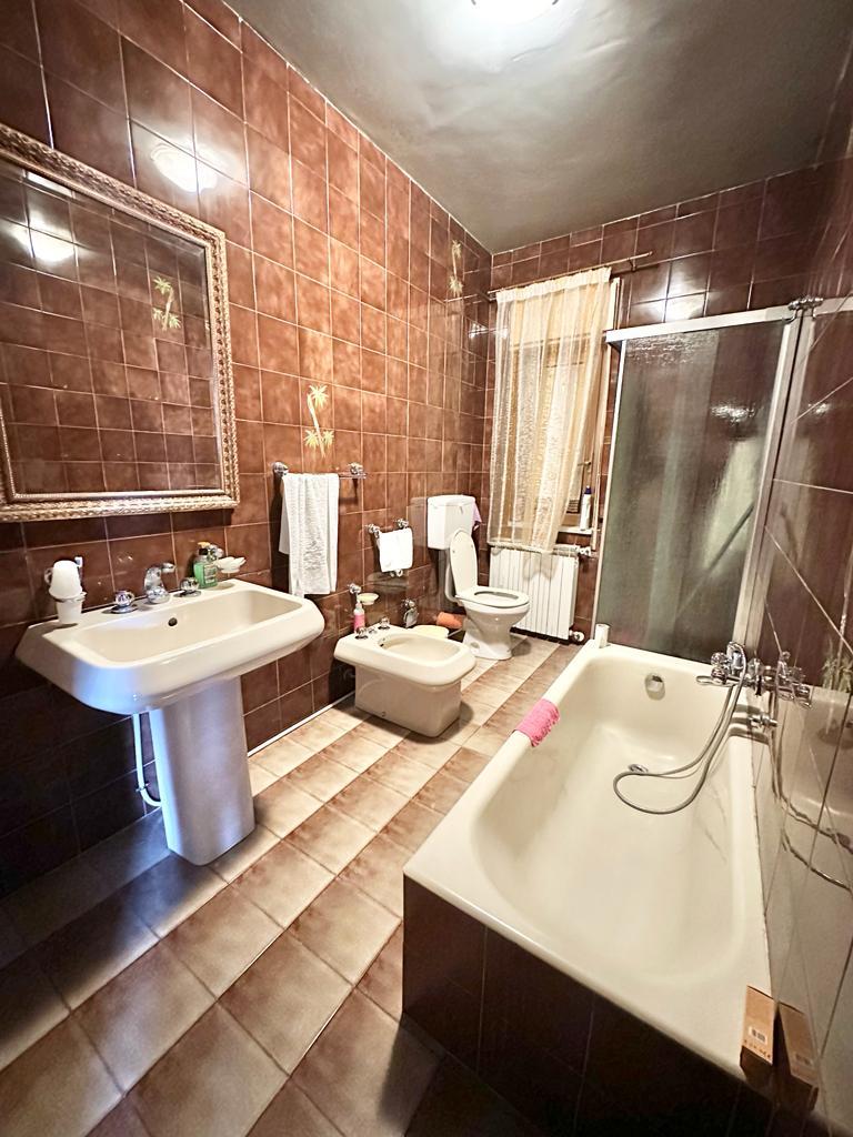 Casa singola in Vendita a Giuliana Centro Storico (Palermo)