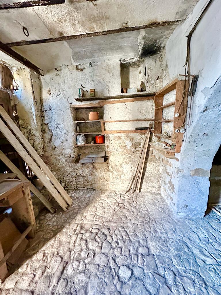 Casa singola in Vendita a Giuliana Centro Storico (Palermo)
