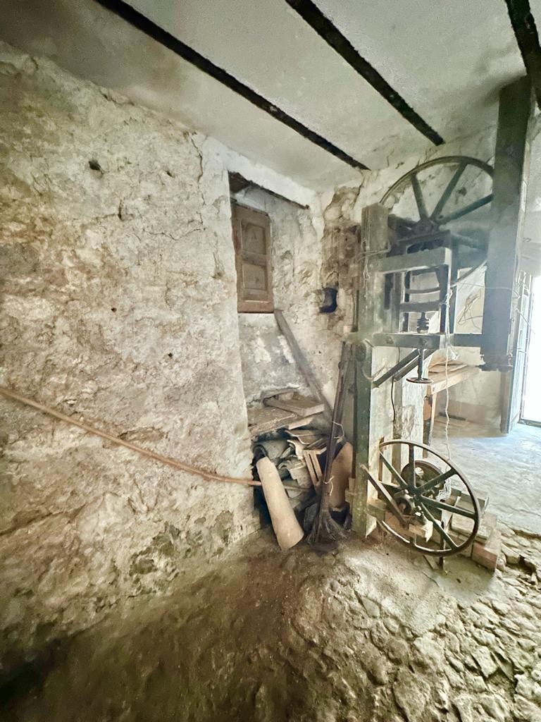 Casa singola in Vendita a Giuliana Centro Storico (Palermo)