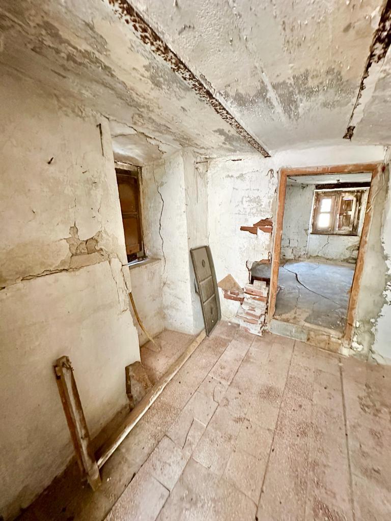 Casa singola in Vendita a Giuliana Centro Storico (Palermo)