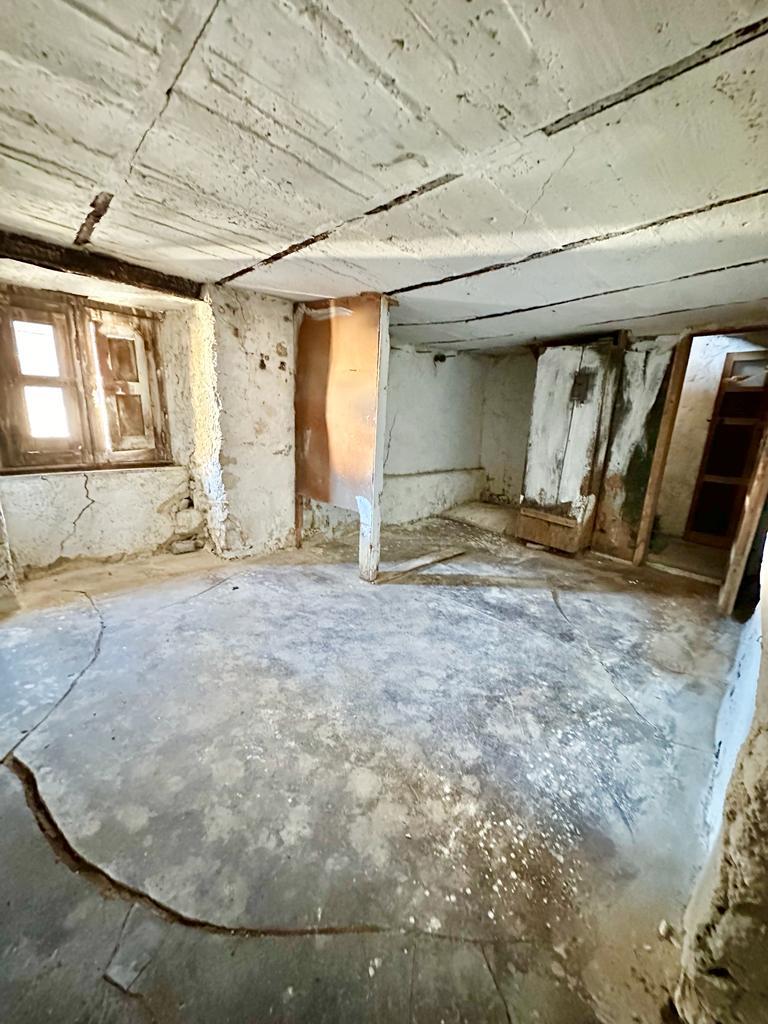 Casa singola in Vendita a Giuliana Centro Storico (Palermo)