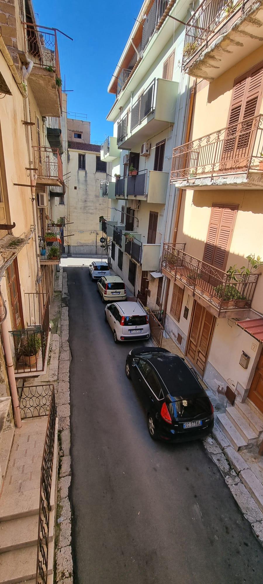 Casa singola in Vendita a Montelepre Centro storico (Palermo)