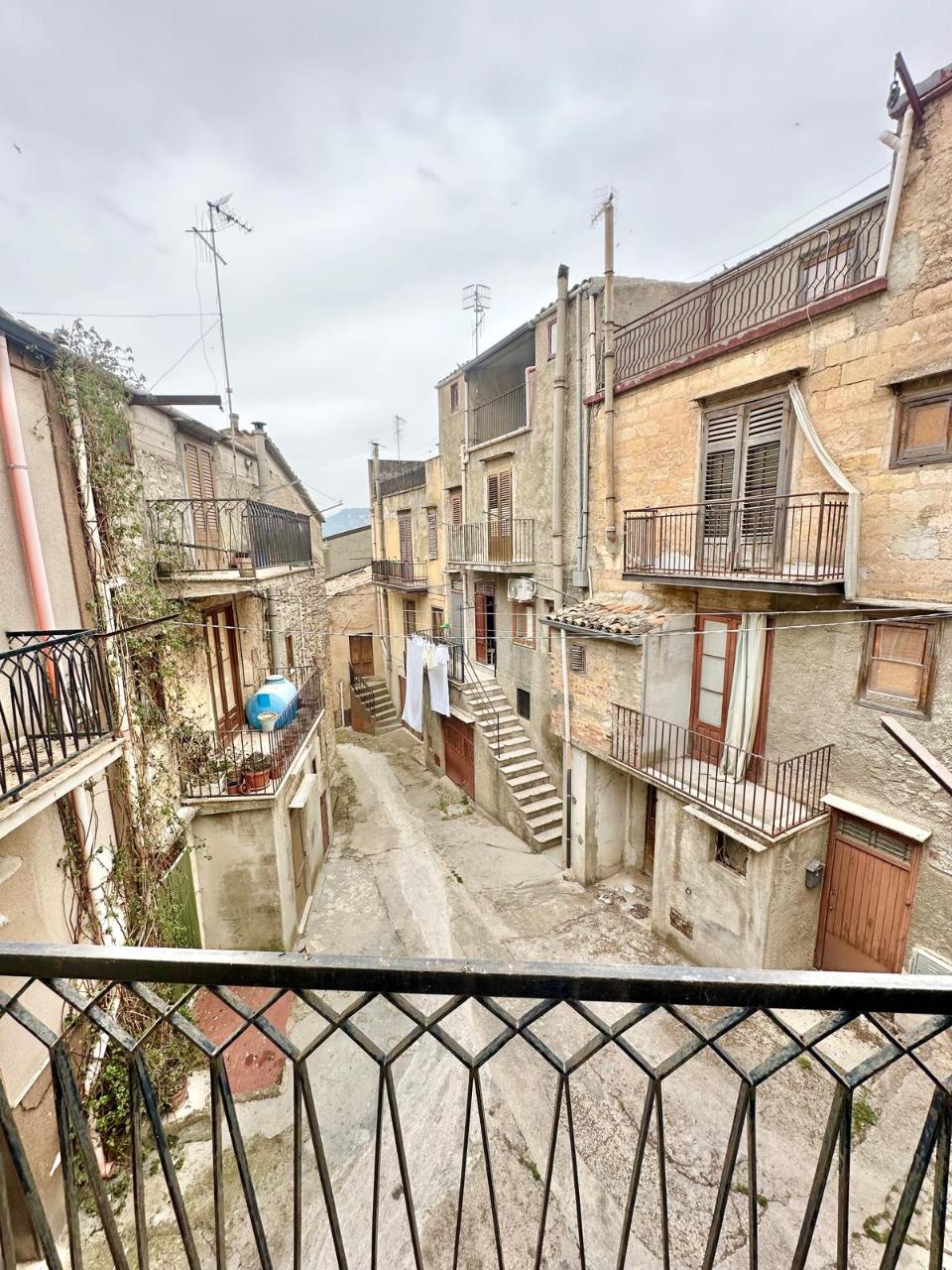Casa singola in Vendita a Bisacquino Centro Storico (Palermo)