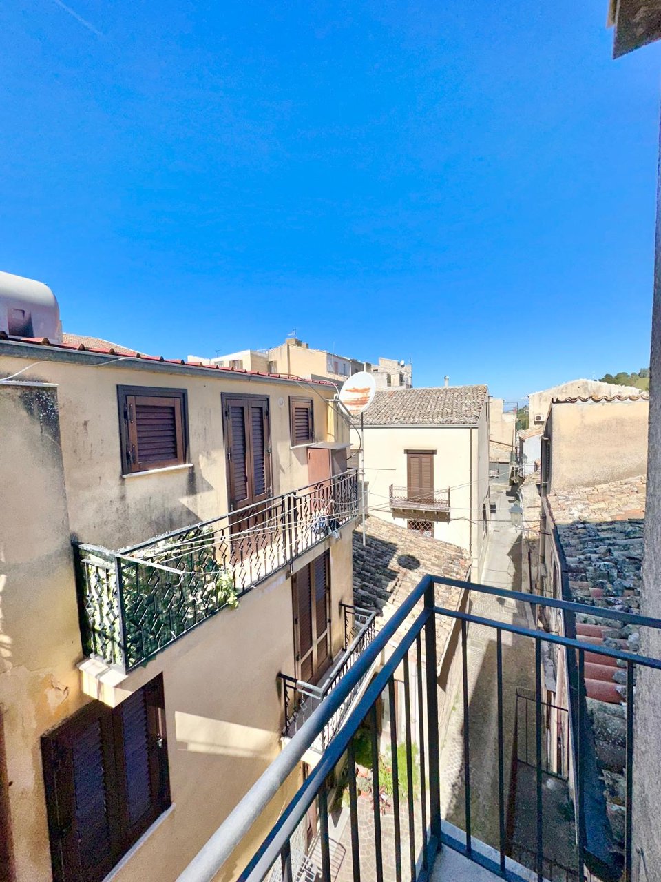 Casa singola in Vendita a Giuliana Centro Storico (Palermo)