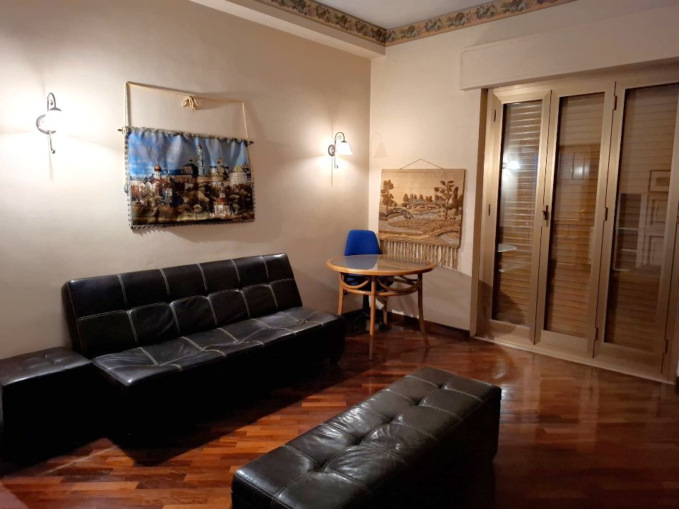 Appartamento in Vendita a Palermo Notarbartolo/Leonardo Da Vinci