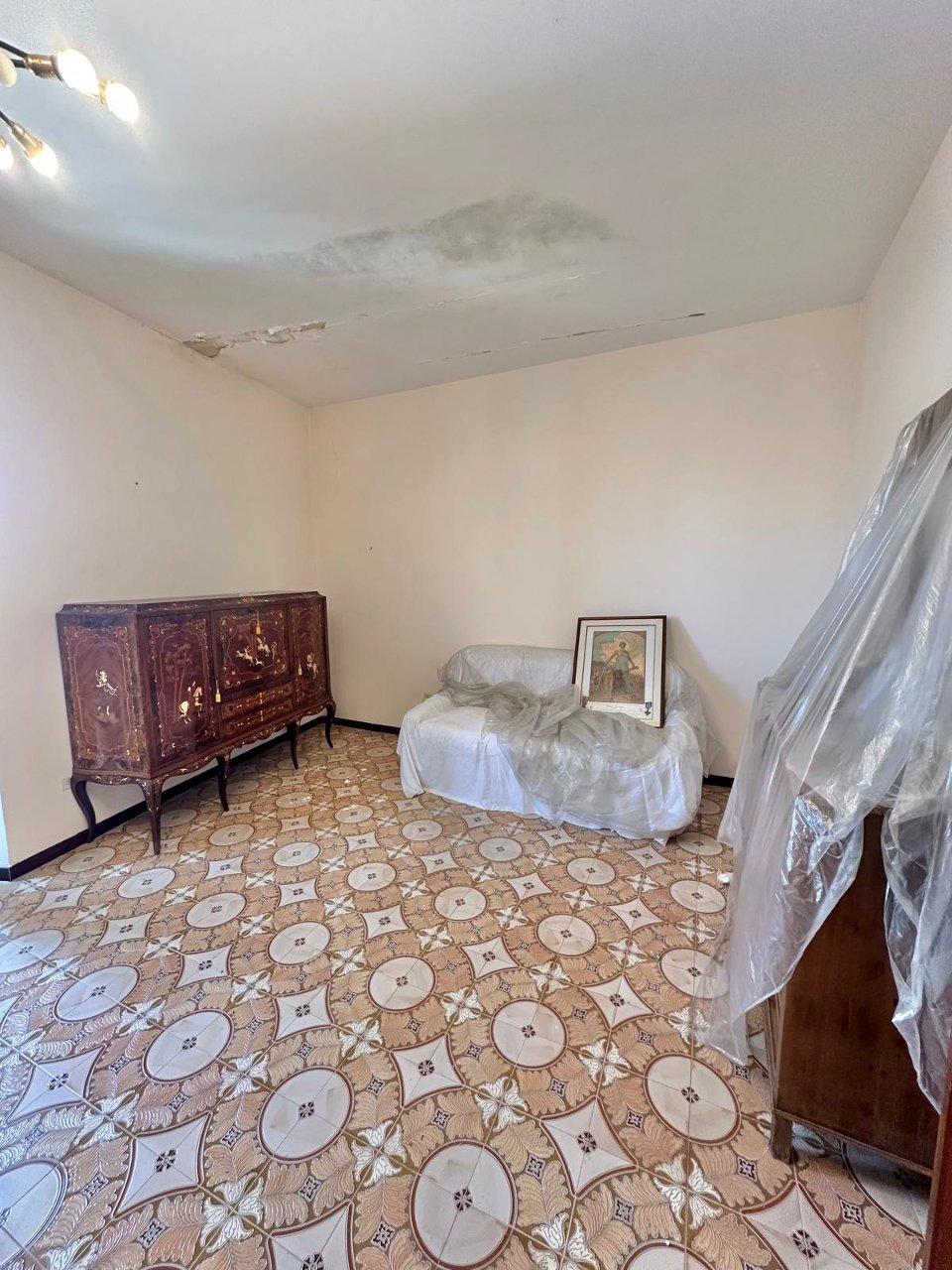 Casa singola in Vendita a Palazzo Adriano Centro storico (Palermo)