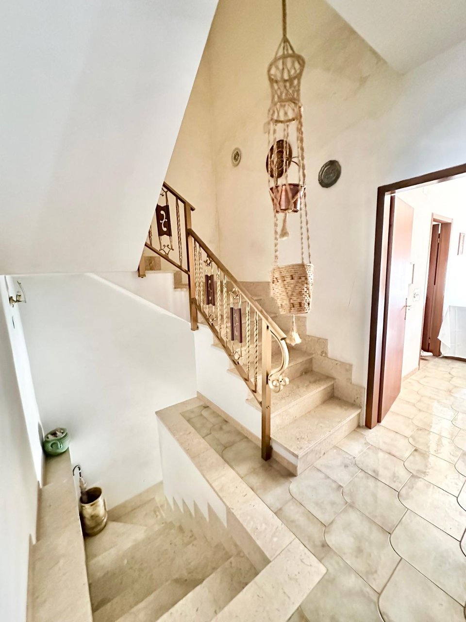 Appartamento in Vendita a Campofiorito (Palermo)