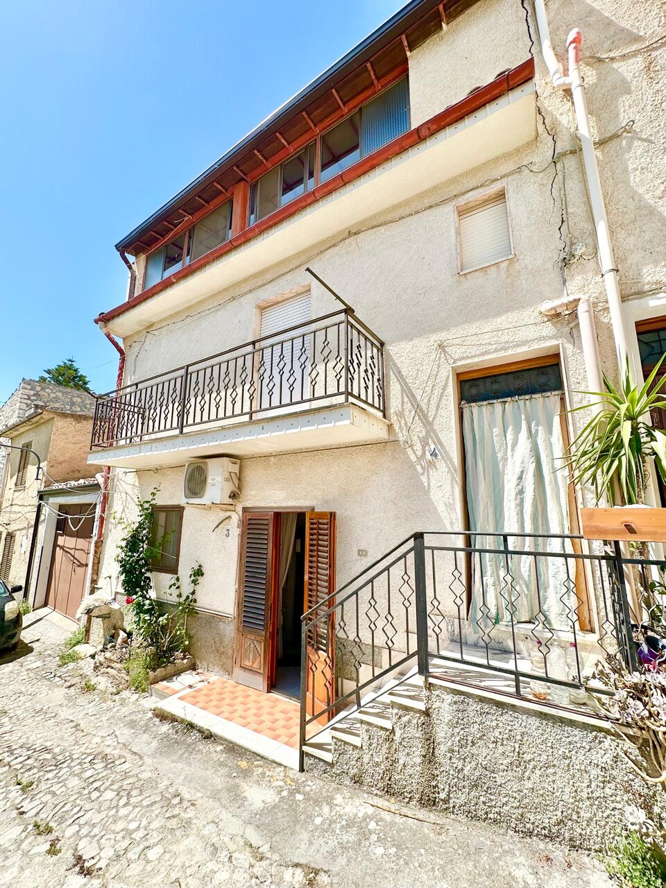 Casa singola in Vendita a Palazzo Adriano Centro storico (Palermo)