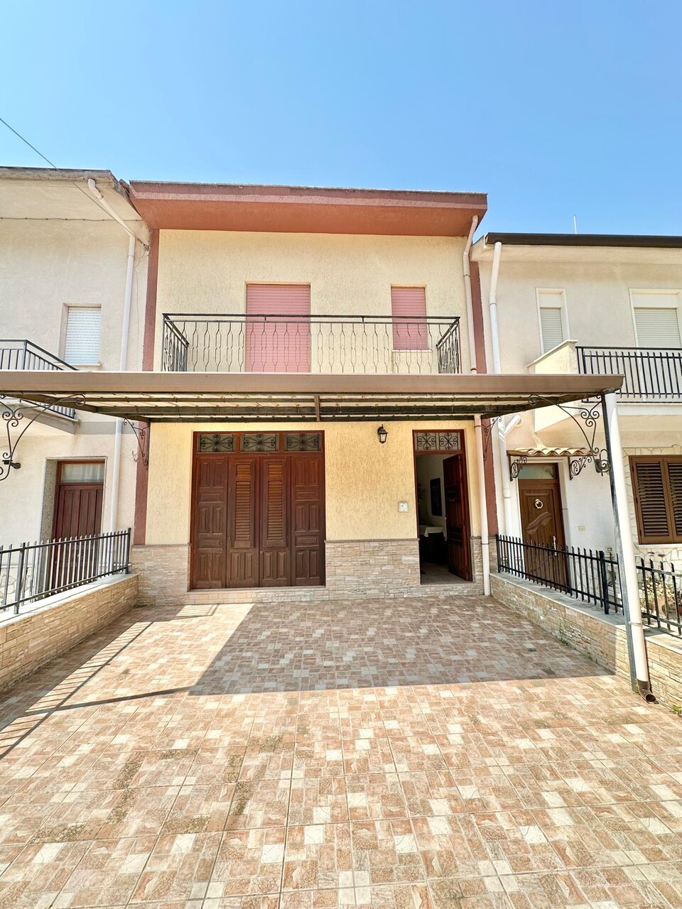 Casa a schiera - porzione centrale in Vendita a Chiusa Sclafani Santa Lucia (Palermo)
