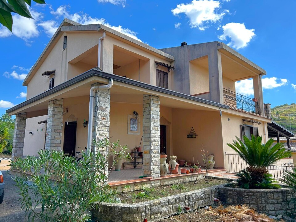 Villa indipendente in Vendita a Chiusa Sclafani C/da Mallà (Palermo)