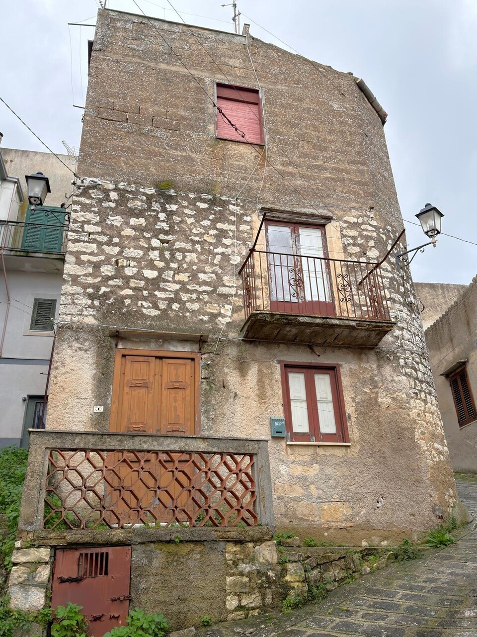 Casa singola in Vendita a Giuliana (Palermo)