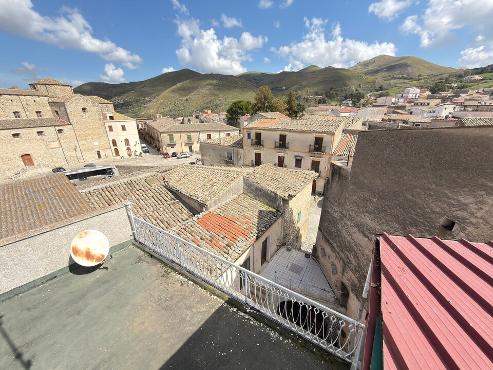 Casa singola in Vendita a Palazzo Adriano (Palermo)