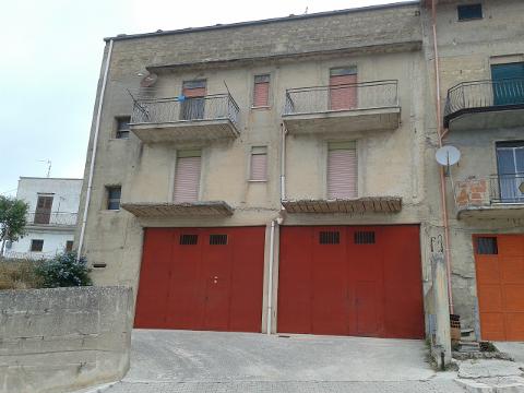 Palazzo / Edificio in Vendita a Chiusa Sclafani San Leonardo (Palermo)