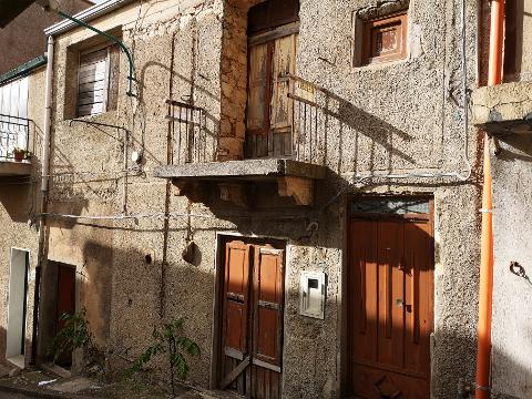 Casa singola in Vendita a Bisacquino Centro Storico (Palermo)