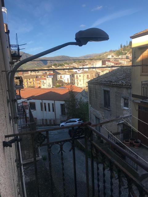 Casa singola in Vendita a Chiusa Sclafani Largo Conte (Palermo)