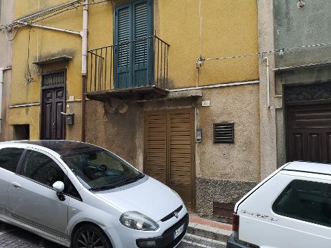 Appartamento in Vendita a Bisacquino Centro Storico (Palermo)