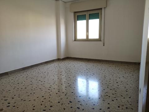 Appartamento in Vendita a Palermo Università-Policlinico