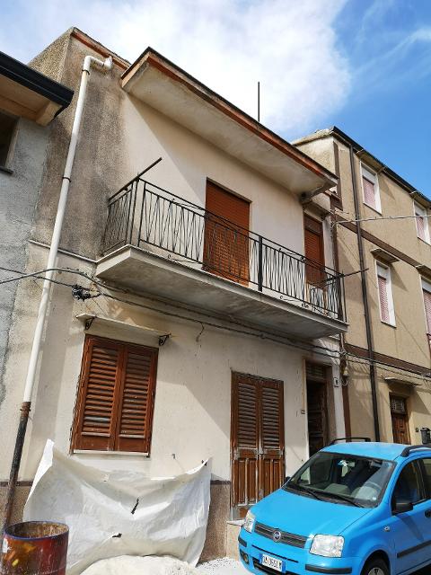 Casa singola in Vendita a Bisacquino Centro Storico (Palermo)