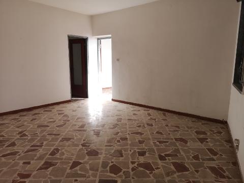 Fabbricato indipendente in Vendita a Giuliana (Palermo)