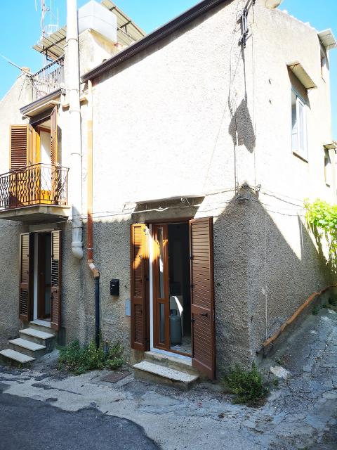 Casa singola in Vendita a Chiusa Sclafani Santa Caterina (Palermo)