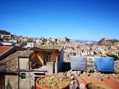 Casa singola in Vendita a Chiusa Sclafani Santa Caterina (Palermo)