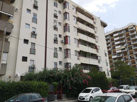 Appartamento in Vendita a Palermo Belgio