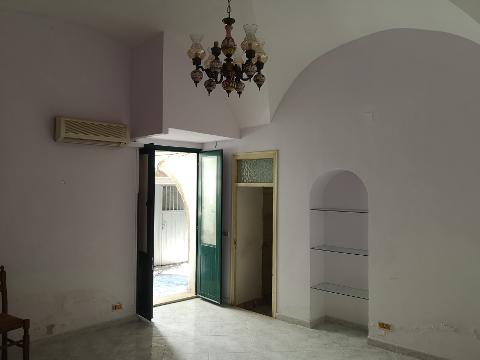 Casa singola in Vendita a Palazzo Adriano Centro storico (Palermo)