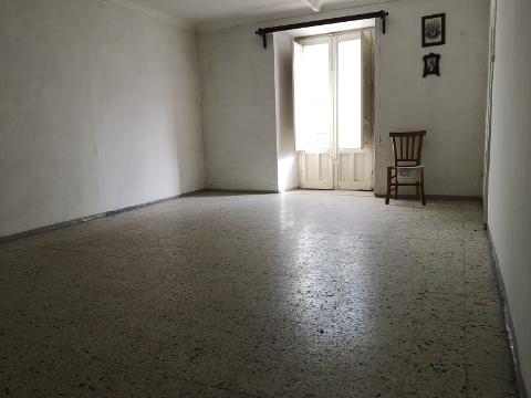 Casa singola in Vendita a Chiusa Sclafani Via Ungheria (Palermo)