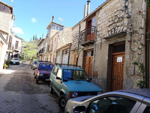 Casa singola in Vendita a Chiusa Sclafani San Michele (Palermo)