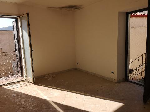 Casa singola in Vendita a Palazzo Adriano (Palermo)