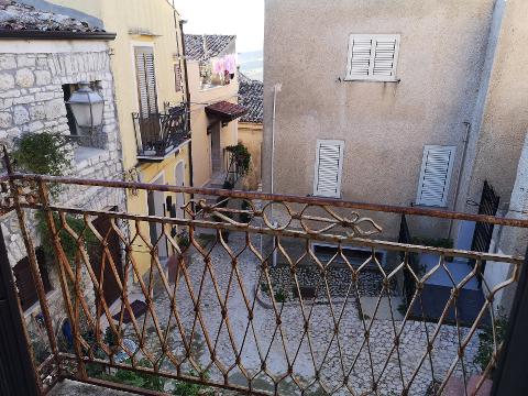 Casa singola in Vendita a Palazzo Adriano (Palermo)