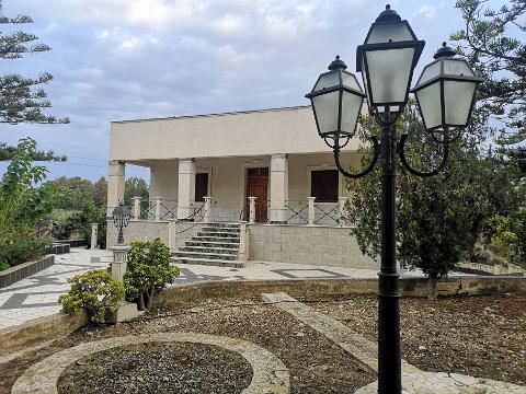 Villa in Vendita a Sciacca (Agrigento)