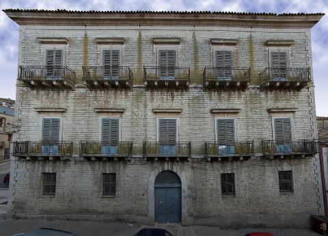 Palazzo / Edificio in Vendita a Chiusa Sclafani Santa Caterina (Palermo)
