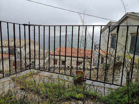 Casa singola in Vendita a Giuliana Centro Storico (Palermo)