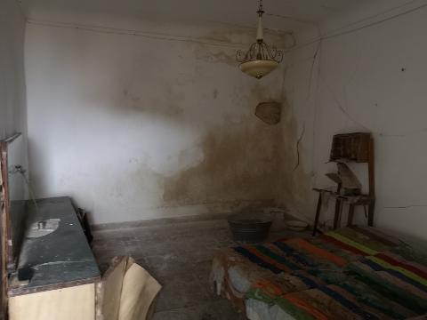Casa singola in Vendita a Giuliana Centro Storico (Palermo)