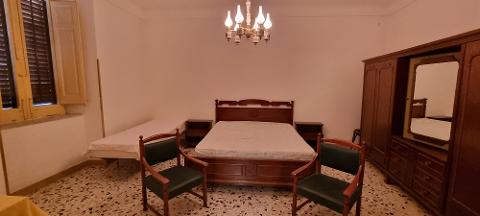 Casa singola in Vendita a Giuliana Centro Storico (Palermo)