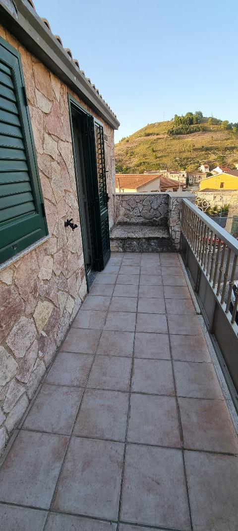 Casa singola in Vendita a Giuliana Centro Storico (Palermo)