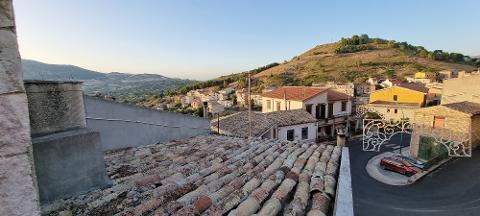 Casa singola in Vendita a Giuliana Centro Storico (Palermo)