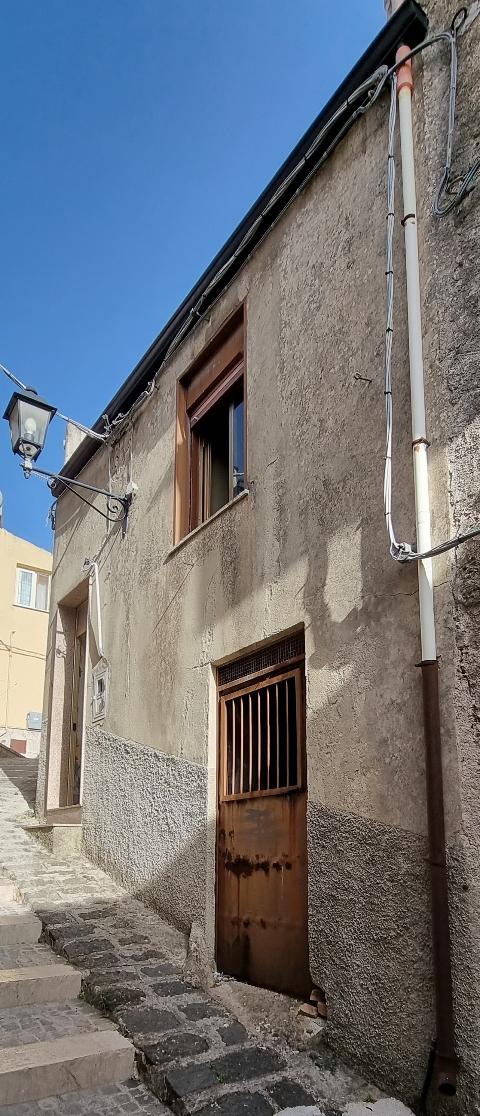 Casa singola in Vendita a Giuliana Centro Storico (Palermo)