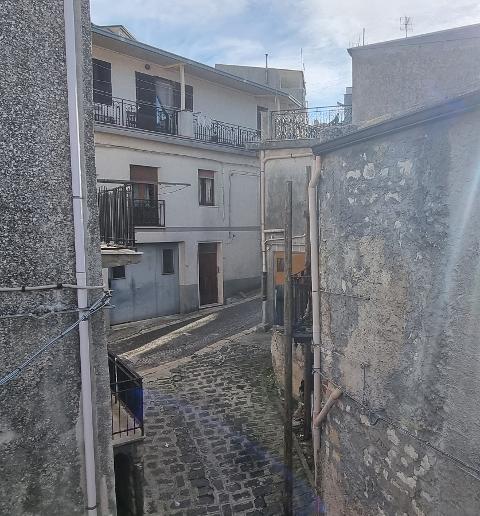 Casa singola in Vendita a Giuliana Centro Storico (Palermo)