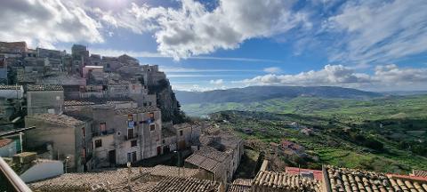 Casa singola in Vendita a Giuliana Centro Storico (Palermo)