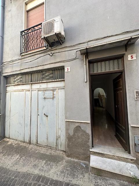 Appartamento in Vendita a Bisacquino Centro Storico (Palermo)